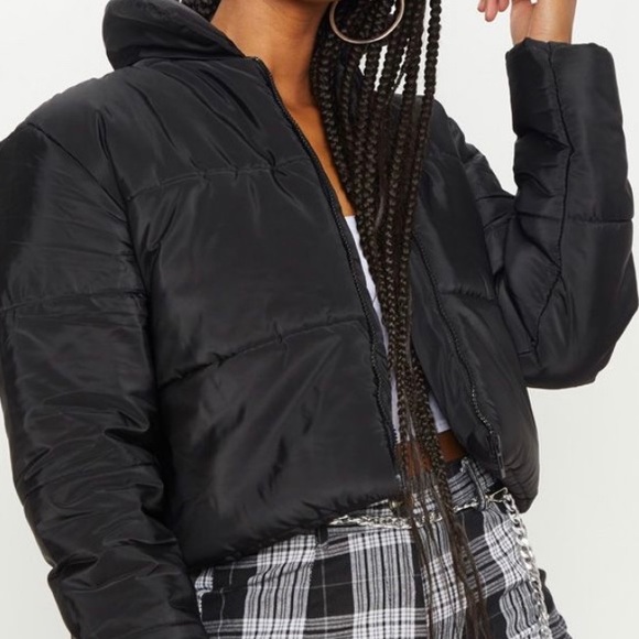 Jackets & Blazers - Black cropped puffer jacket size medium